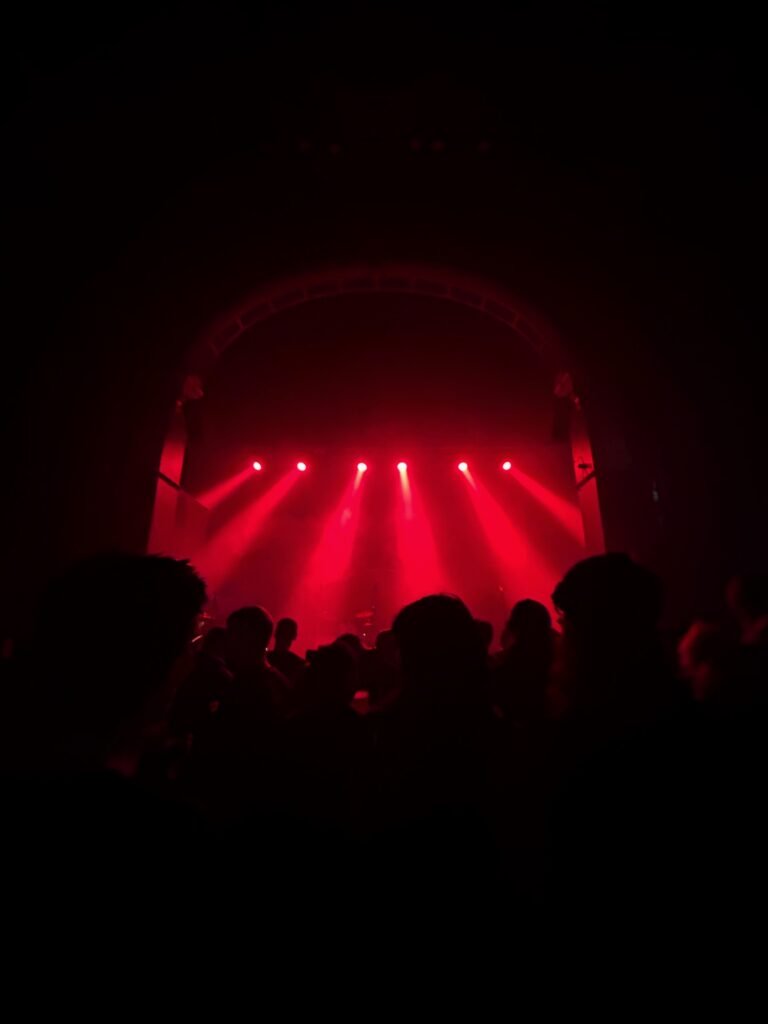 Feeder red stage